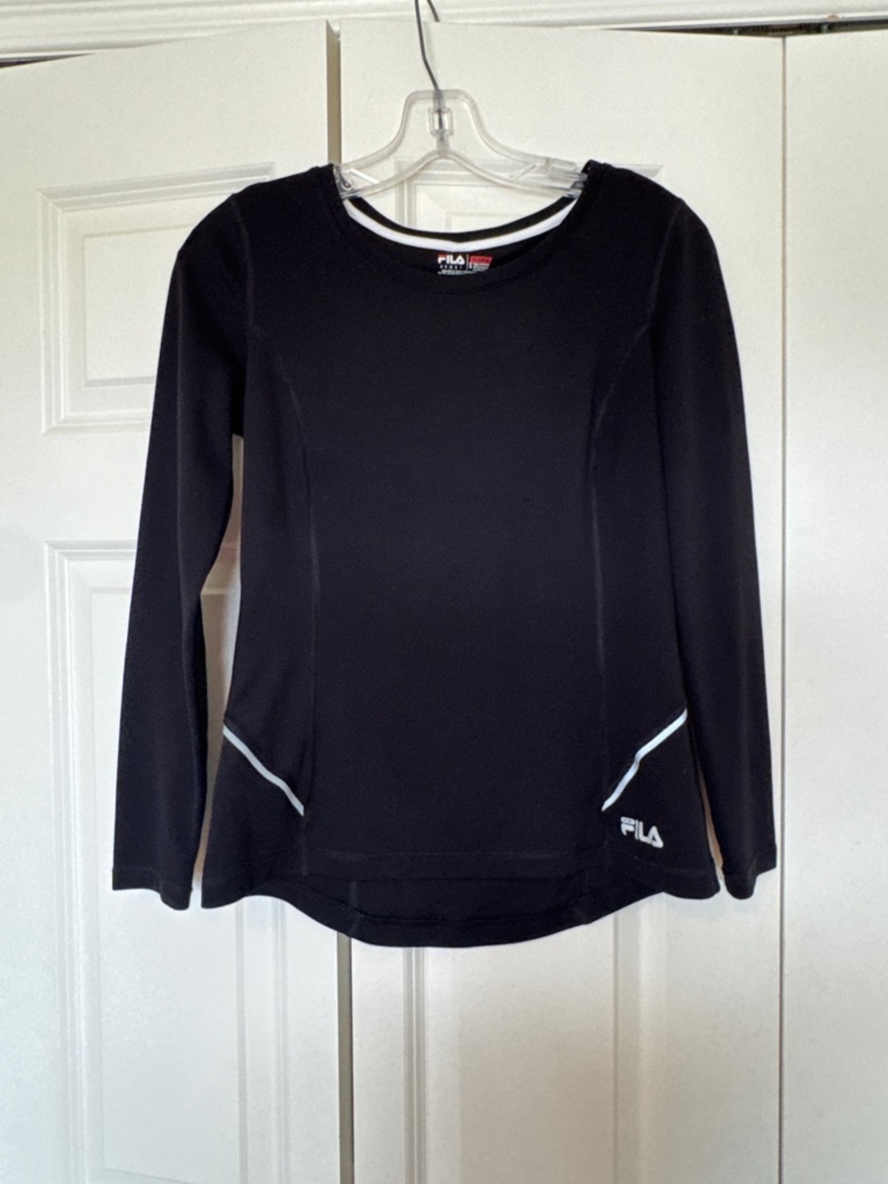 FILA Women’s Black Long-Sleeve Athletic Top Size Small